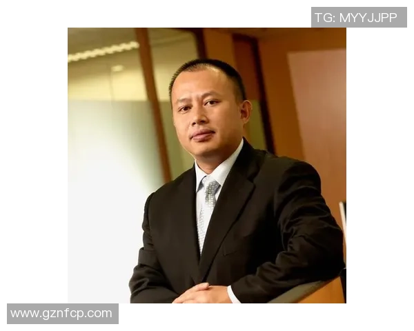 朱旭航的成长之路：从青涩少年到行业领军人物的奋斗故事